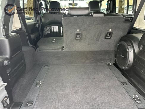 Used 2023 Jeep Wrangler Unlimited Sahara w/ Cold Weather Group image 16