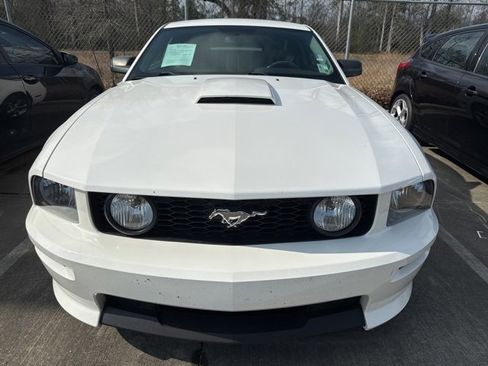Used 2009 Ford Mustang GT Premium image 5