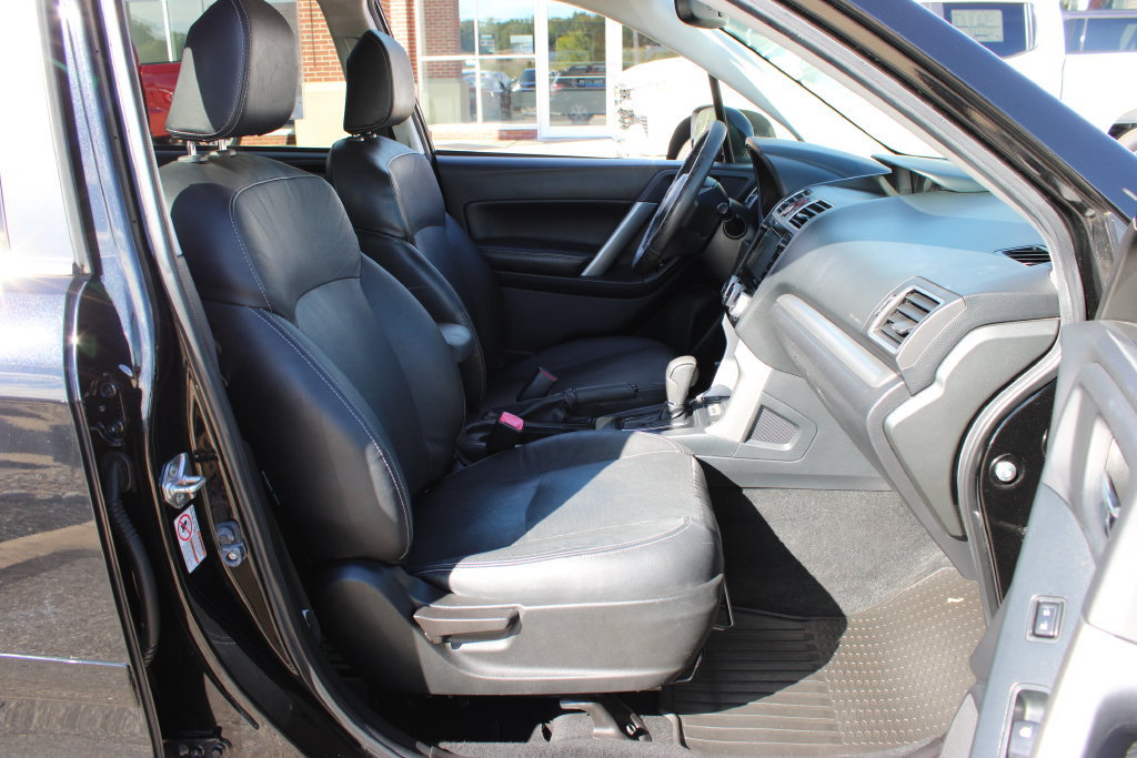 Used 2016 Subaru Forester 2.5i Touring AWD/4WD image 41