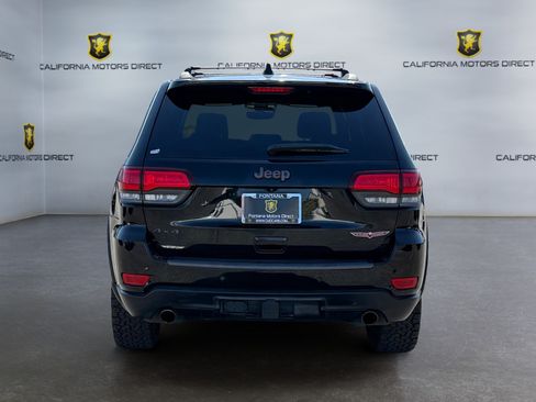 Used 2018 Jeep Grand Cherokee Trailhawk w/ Trailhawk Luxury Group AWD/4WD image 4