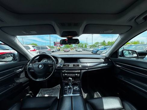Used 2010 BMW 750Li xDrive AWD/4WD image 24