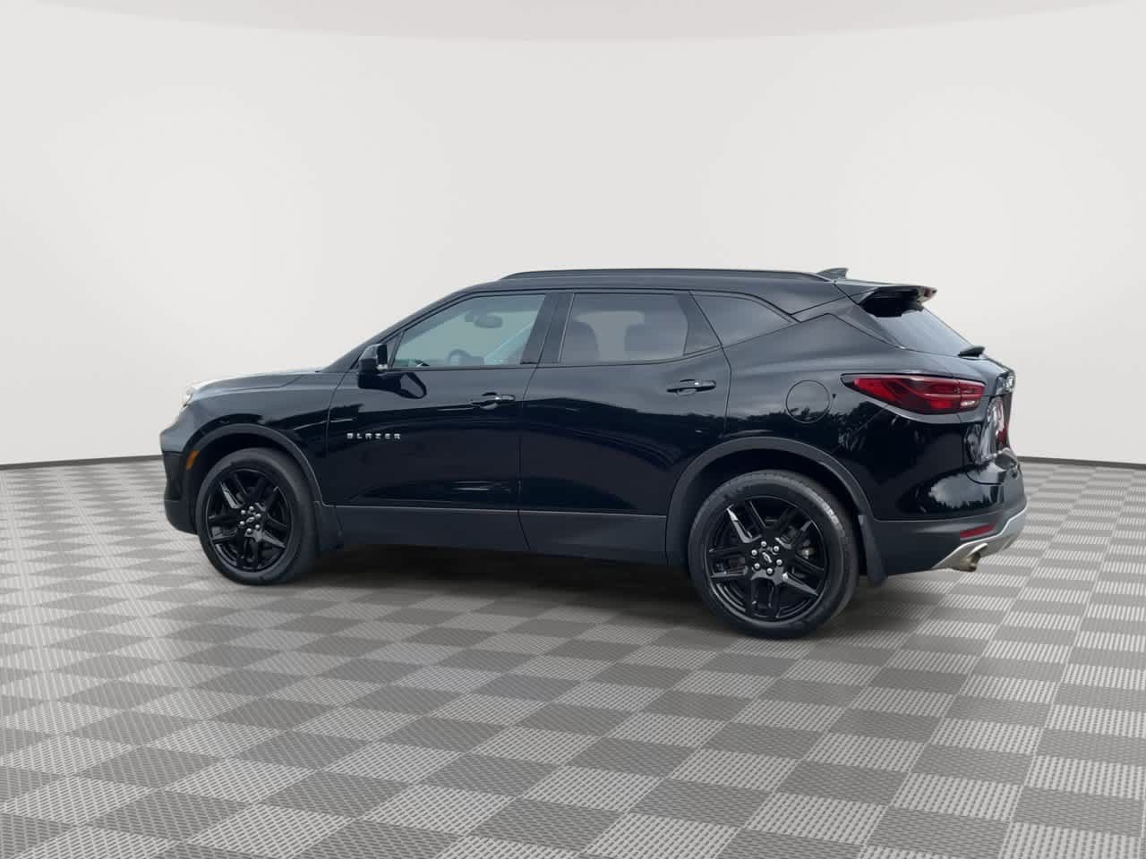 Used 2024 Chevrolet Blazer LT w/ Convenience Package AWD/4WD image 6
