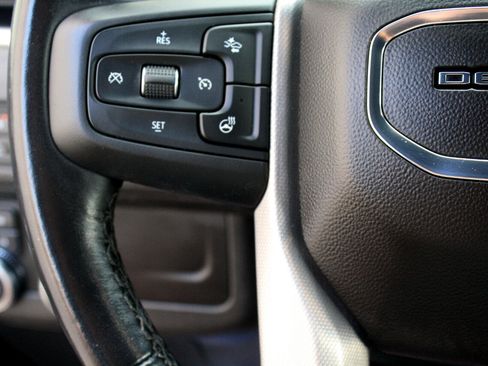 Used 2023 GMC Yukon Denali image 22