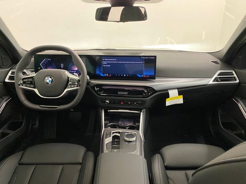New 2025 BMW 330i xDrive Sedan w/ Convenience Package image 15