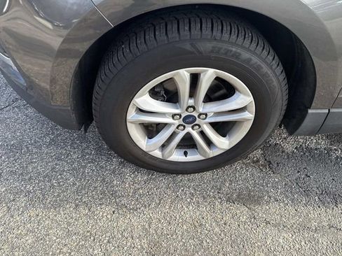 Used 2020 Ford Edge SEL w/ Convenience Package image 15