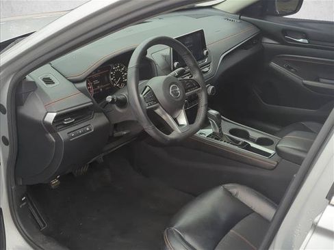 Used 2021 Nissan Altima 2.5 SR w/ SR Premium Package FWD image 10