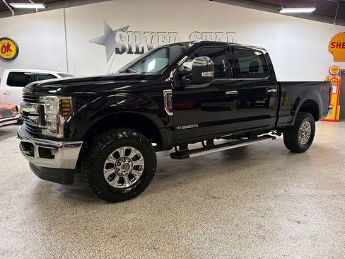Used 2019 Ford F250 XLT w/ XLT Premium Package AWD/4WD image 1