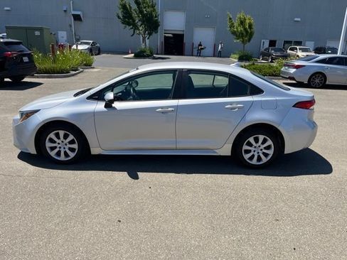 Used 2024 Toyota Corolla LE FWD image 8