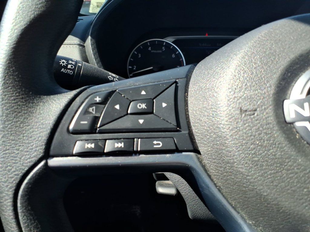 Certified 2024 Nissan Sentra SV FWD image 17