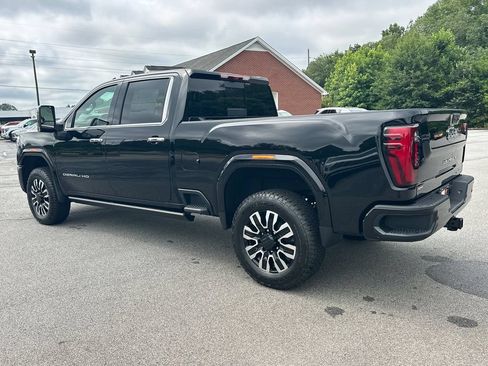 New 2026 GMC Sierra 2500 Denali Ultimate AWD/4WD image 8