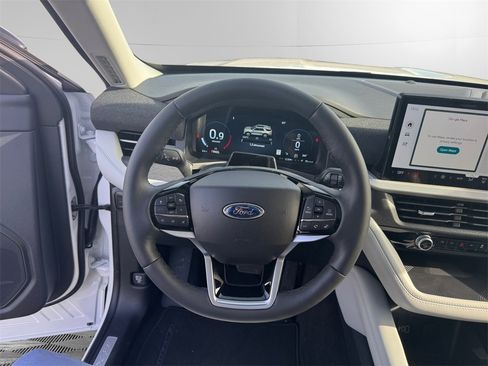 New 2026 Ford Explorer Platinum w/ LUX Leather Package image 12