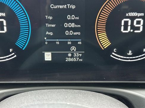 Used 2025 Hyundai Tucson SEL image 12