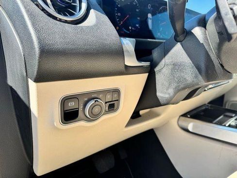 Certified 2022 Mercedes-Benz GLB 250 image 7