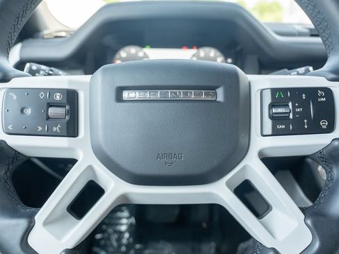 Certified 2026 Land Rover Defender 130 X-Dynamic SE AWD/4WD image 15