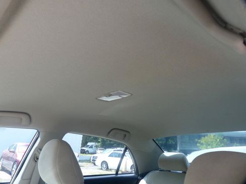 Used 2013 Toyota Corolla LE FWD image 28