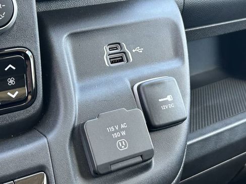 New 2024 RAM ProMaster 3500 w/ Premium Convenience Group FWD image 17
