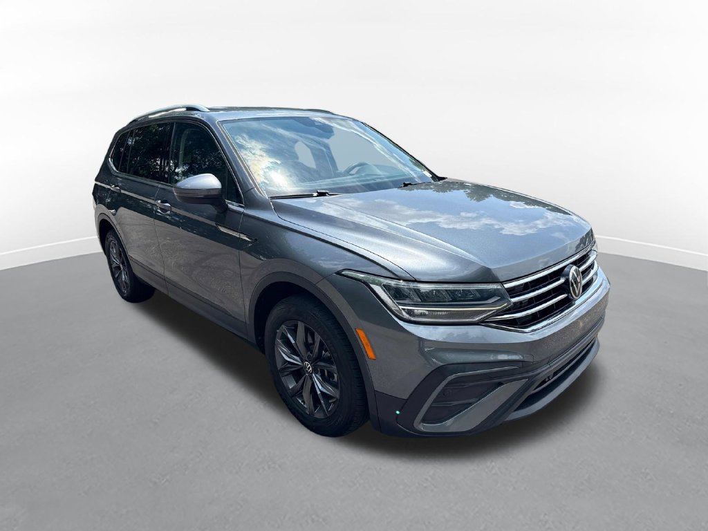Used 2023 Volkswagen Tiguan SE FWD image 4