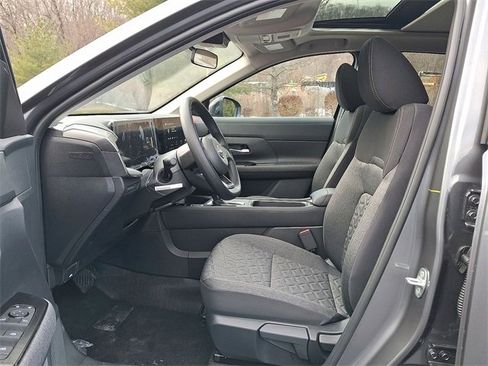 Used 2026 Nissan Kicks SV w/ SV Premium Package image 14