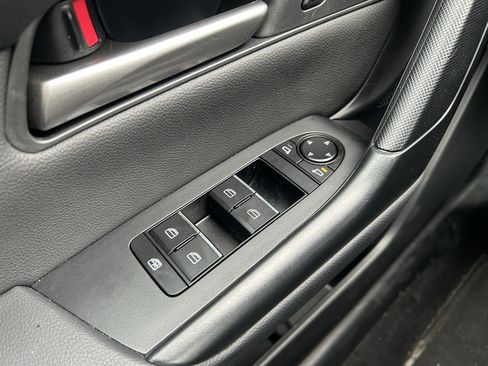 Certified 2025 MAZDA CX-50 AWD 2.5 S w/ Premium Package image 21