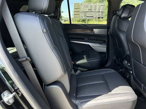 New 2026 Cadillac Vistiq Luxury image 28