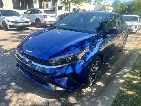 Certified 2024 Kia Forte LXS FWD image 2
