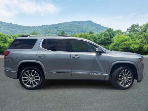 Used 2023 GMC Acadia Denali w/ Denali Ultimate Package FWD image 21