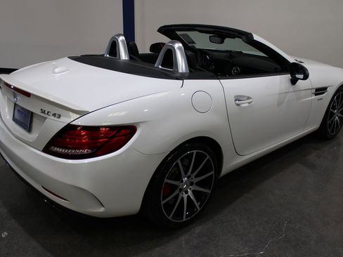 Used 2019 Mercedes-Benz SLC 43 AMG image 35