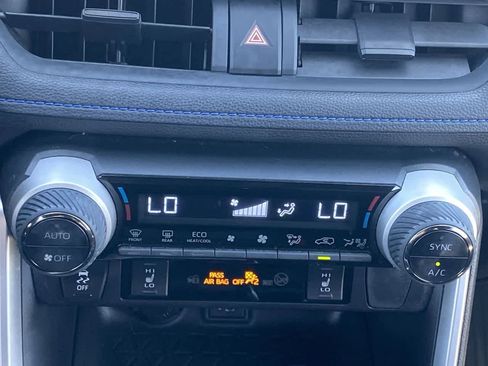 Certified 2023 Toyota RAV4 SE w/ Convenience Package AWD/4WD image 18