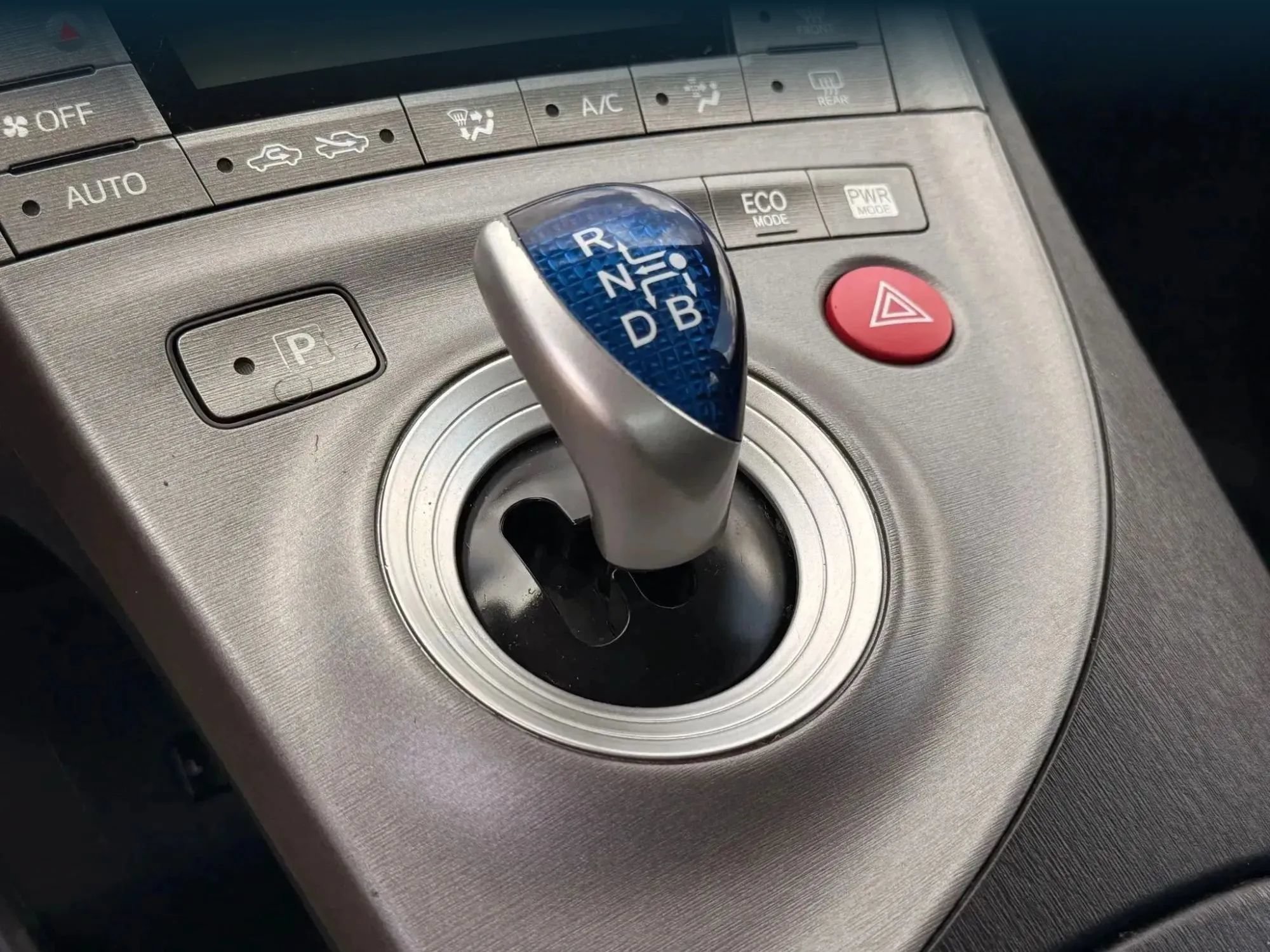 Used 2014 Toyota Prius Four FWD image 27
