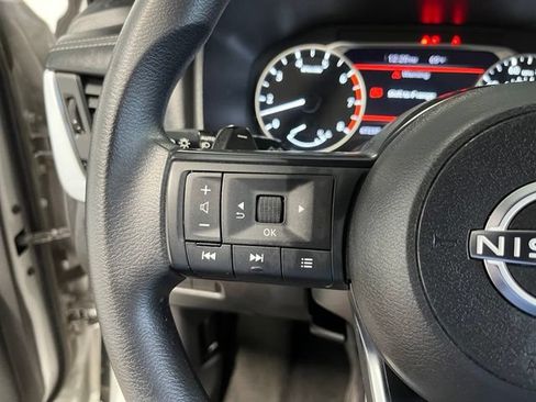 Used 2024 Nissan Rogue S AWD/4WD image 25