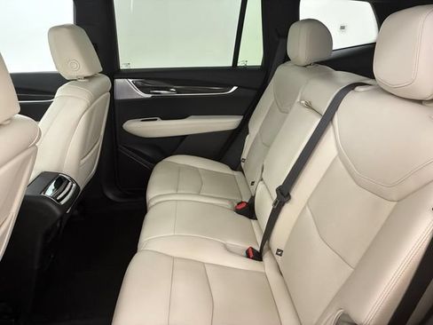Used 2025 Cadillac XT6 Sport w/ LPO, Floor Liner Package AWD/4WD image 18