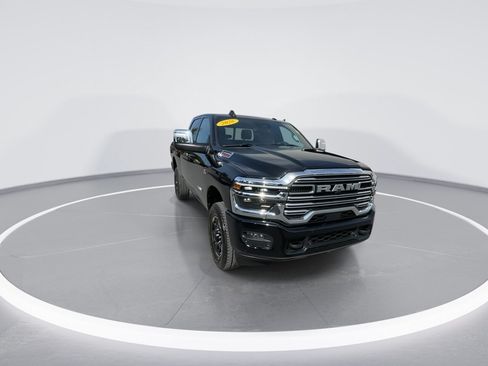 Used 2026 RAM 2500 Laramie AWD/4WD image 9