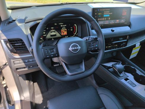 New 2026 Nissan Rogue Platinum w/ Platinum Premium Package AWD/4WD image 16