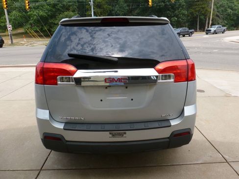 Used 2015 GMC Terrain SLE AWD/4WD image 8
