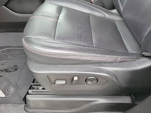 Used 2021 Chevrolet Tahoe RST w/ Luxury Package AWD/4WD image 16