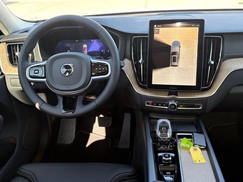 New 2026 Volvo XC60 B5 Ultra w/ Protection Package Premier image 9