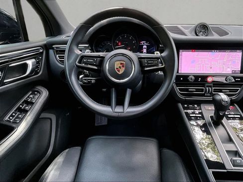 Used 2024 Porsche Macan AWD/4WD image 7