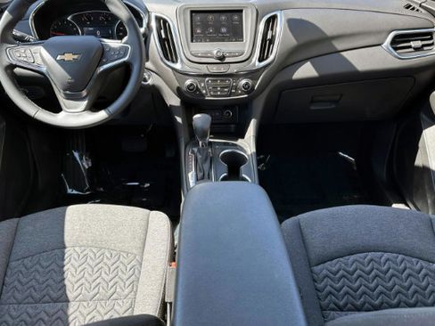 Used 2024 Chevrolet Equinox LT FWD image 9