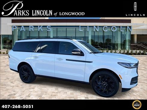 New 2026 Lincoln Navigator L Reserve AWD/4WD image 1