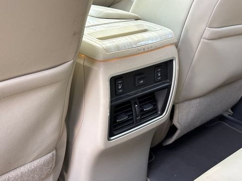 Used 2018 Nissan Murano Platinum w/ Cargo Package FWD image 24