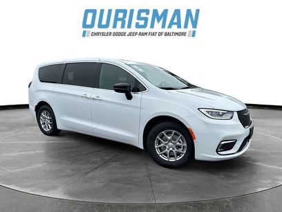 New 2026 Chrysler Pacifica Select