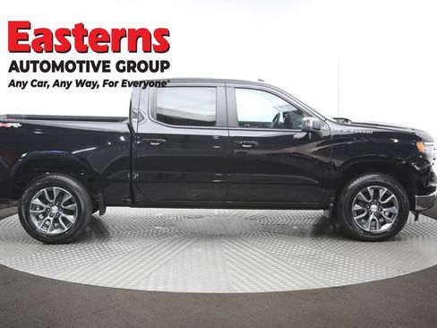 Used 2024 Chevrolet Silverado 1500 LT AWD/4WD image 46