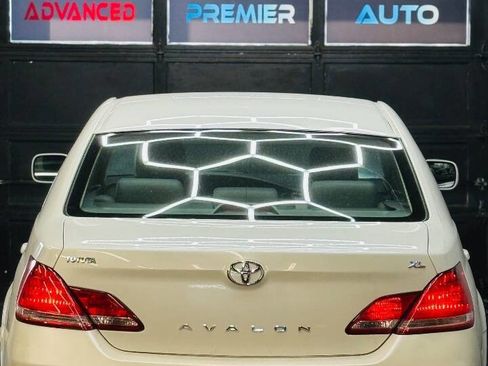Used 2007 Toyota Avalon XL image 16