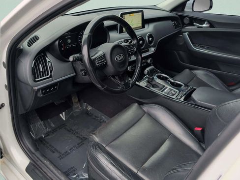 Used 2018 Kia Stinger Premium image 33