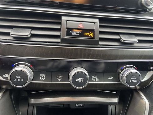 Used 2018 Honda Accord EX image 23