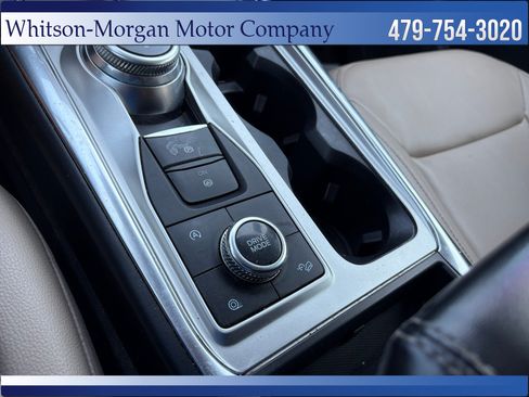 Used 2020 Ford Explorer XLT w/ Equipment Group 202A AWD/4WD image 28