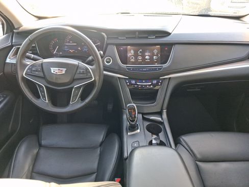 Used 2017 Cadillac XT5 Premium Luxury w/ LPO, Wheel Lock Package FWD image 7