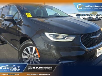 Certified 2023 Chrysler Pacifica Limited