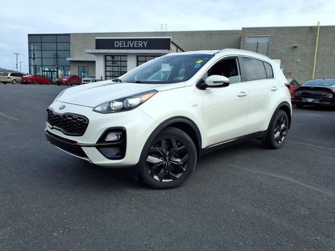 Certified 2021 Kia Sportage S image 3