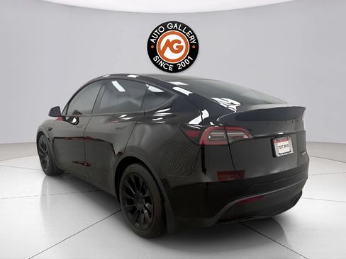 Used 2023 Tesla Model Y Long Range AWD/4WD image 6
